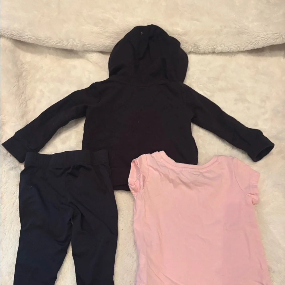 🌸5/$50🌸Puma Black & pink Hoodie with matching leggings with pink t-shirt - Picture 2 of 4